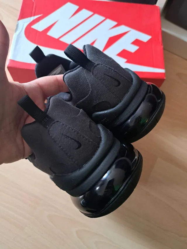 Nike Air 270 React talla 37.5 negro