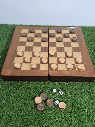 Gioco da tavolo scacchi e dama