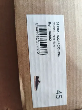 Zapatillas barefoot azules y beige