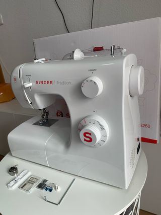 Máquina de Coser Singer Tradition 2250