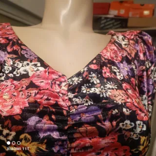 Vestido floral multicor