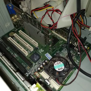 PC AMD VOODOO 3 3000 SOUND BLASTER