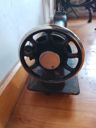 Máquina de coser Singer antigua