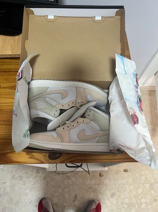 Nike Air Jordan 1 Mid SE – Nuevas (sin usar)