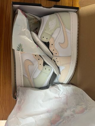 Nike Air Jordan 1 Mid SE – Nuevas (sin usar)