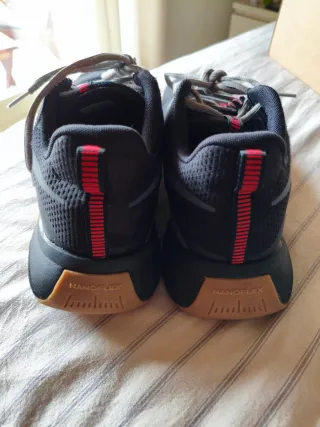 Zapatillas deportivas Reebok negras y rojas