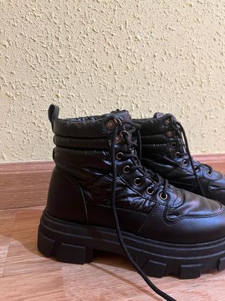 Botas negras con plataforma