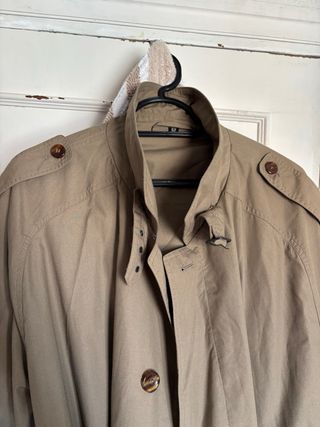 Gabardina beige mujer