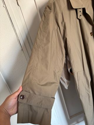 Gabardina beige mujer