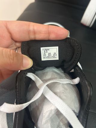 Vans Ward Zapatillas Negras y Blancas