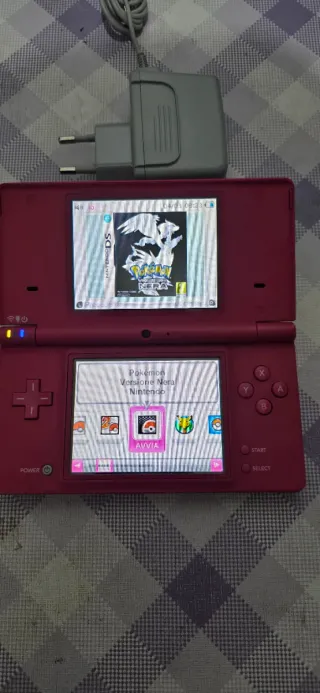 Nintendo DSi Rosa con Pokemon Soul Silver
