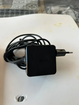 Portatil asus con caja original