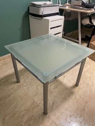 Set 2 Mesas auxiliar cristal y metal