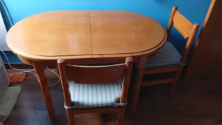Mesa comedor y 4 sillas madera