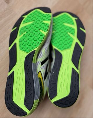 Zapatillas Running New Balance Hanzo T