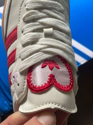 Adidas Samba Rojas y Blancas valentines day