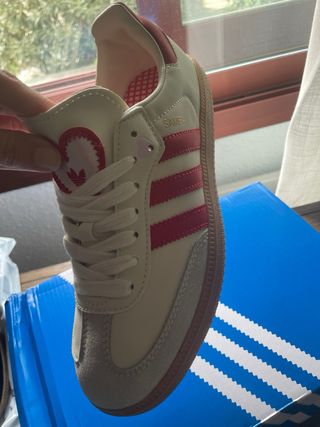 Adidas Samba Rojas y Blancas valentines day