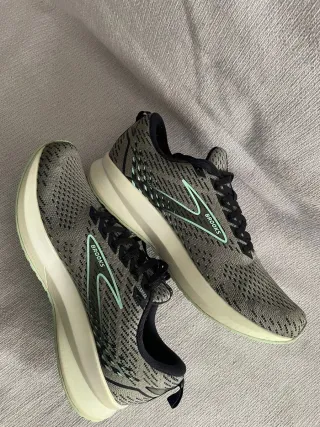Brooks Levitate 5 Zapatillas Running Gris/Verde
