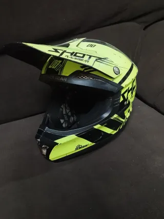 Casco motocross Shot Race Gear + gafas verdes