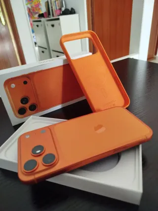 iPhone 17 Pro Max Naranja