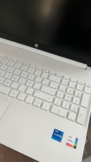 Portátil HP 15S-FQ4006NS Blanco