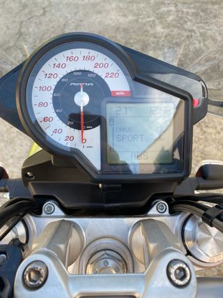 Aprilia Mana 850 ABS Roja/Plata