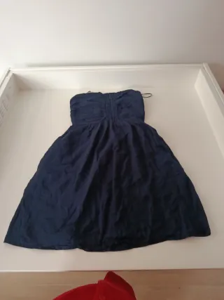 Vestido azul marino sin tirantes