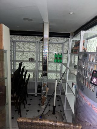 Frigoriferi, tavoli e altro ancora