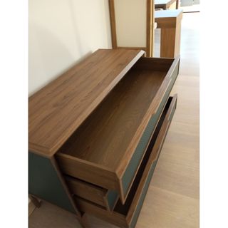 Cómoda Angel Cerdá Nogal y Tela