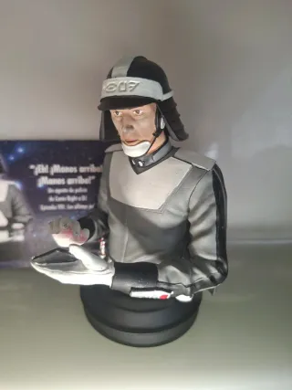 Busto Policía Canto Bight Star Wars Disney
