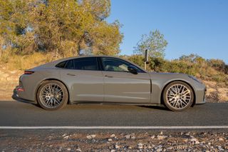 Porsche Panamera 2025 4 E-Hibryd 470cv Nacional