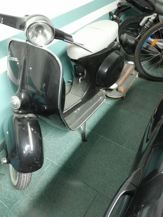 Vespas clásicas restauradas