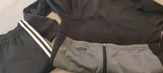 Chaqueta adidas con pantalón chándal de regalo