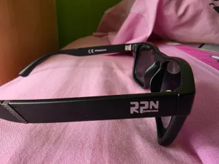 Occhiali da sole per bambini neri e blu