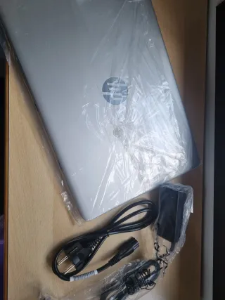 HP Laptop 15s Ryzen 5 8GB RAM 512GB SSD Nuevo