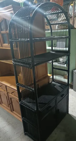 Estantería bambú y metal negra