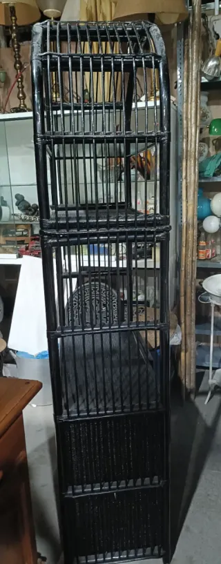 Estantería bambú y metal negra