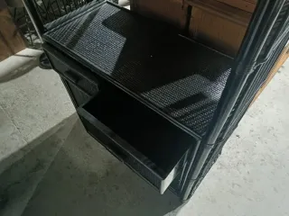 Estantería bambú y metal negra