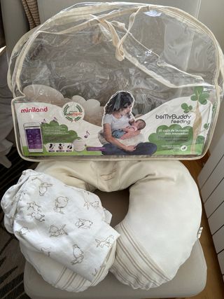 Cojín de lactancia marca Miniland