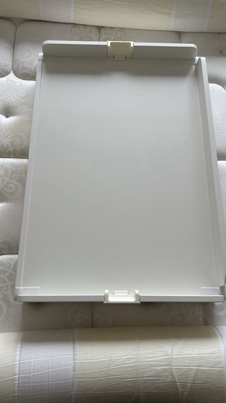 Cambiador Stokke con accesorio lateral