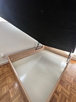 Canapé abatible madera y tela casi nuevo