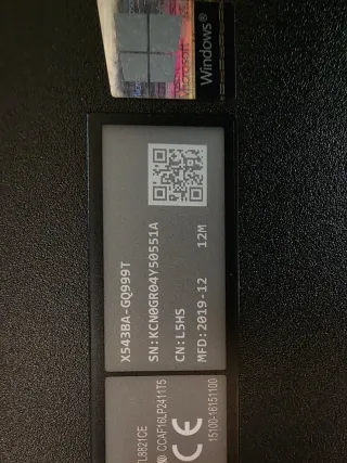 Ordenador ASUS Plata y Negro