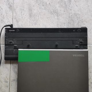 Replicador de puertos (dock) Toshiba Hi-Speed III