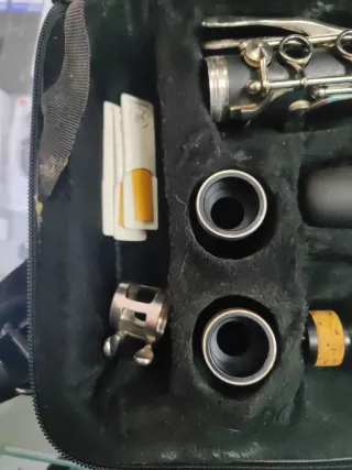 Clarinete J.Michael CL 440 con estuche