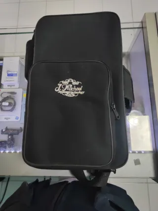 Clarinete J.Michael CL 440 con estuche