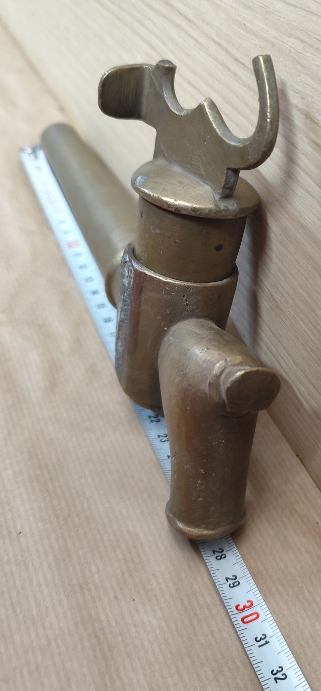 Grifo de bronce antiguo siglo XIX