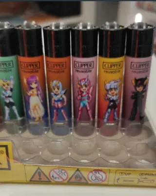 Collezione di accendini Clipper riutilizzabili