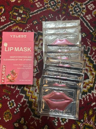 YILEST Lip Mask - Hidratación Profunda