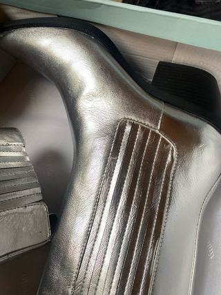 Botines Tintoretto Plata Talla 40 Nuevos