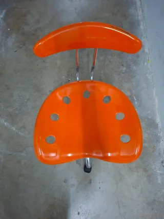 Silla/Taburete con Ruedas y regulable en altura